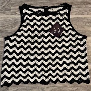 Ava & Viv Black and White Chevron Crop Top